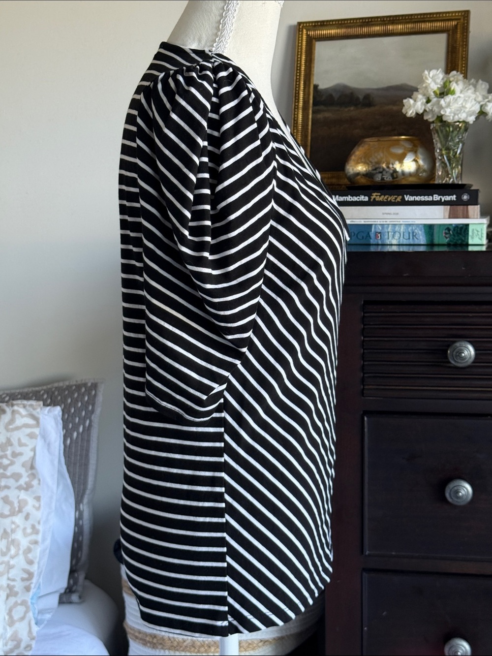 FRAME Striped V-Neck Puff Sleeve Top - Black & White - Picture 5 of 8